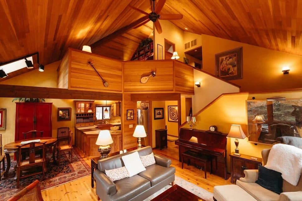 Spacious great room for the whole family. 