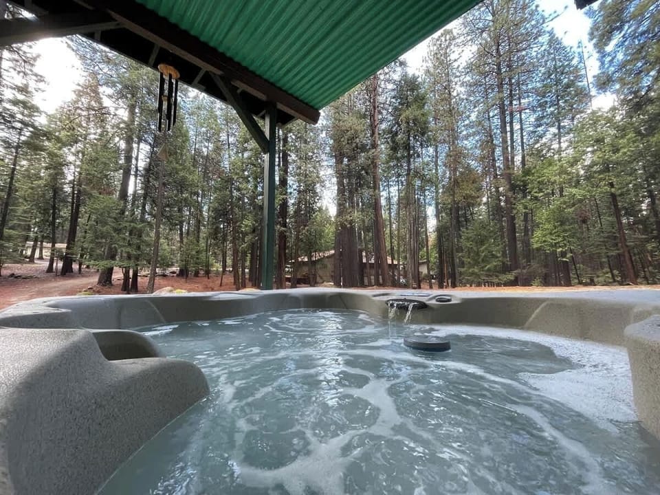 Our hot tub is managed and serviced by a professional company to ensure safety and cleanliness.