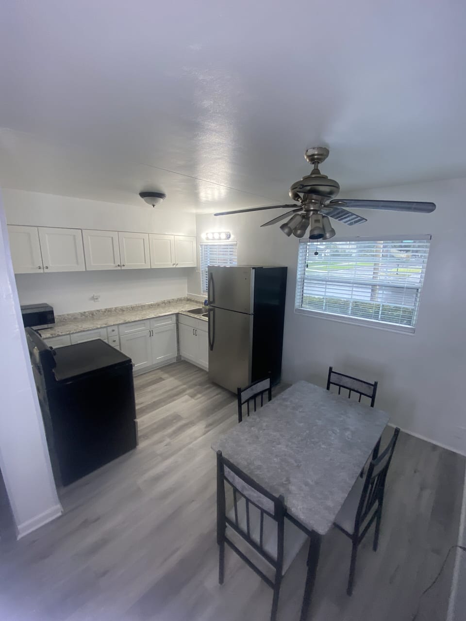 Elite Apartment, 2 Bedrooms, Kitchen | Private kitchen