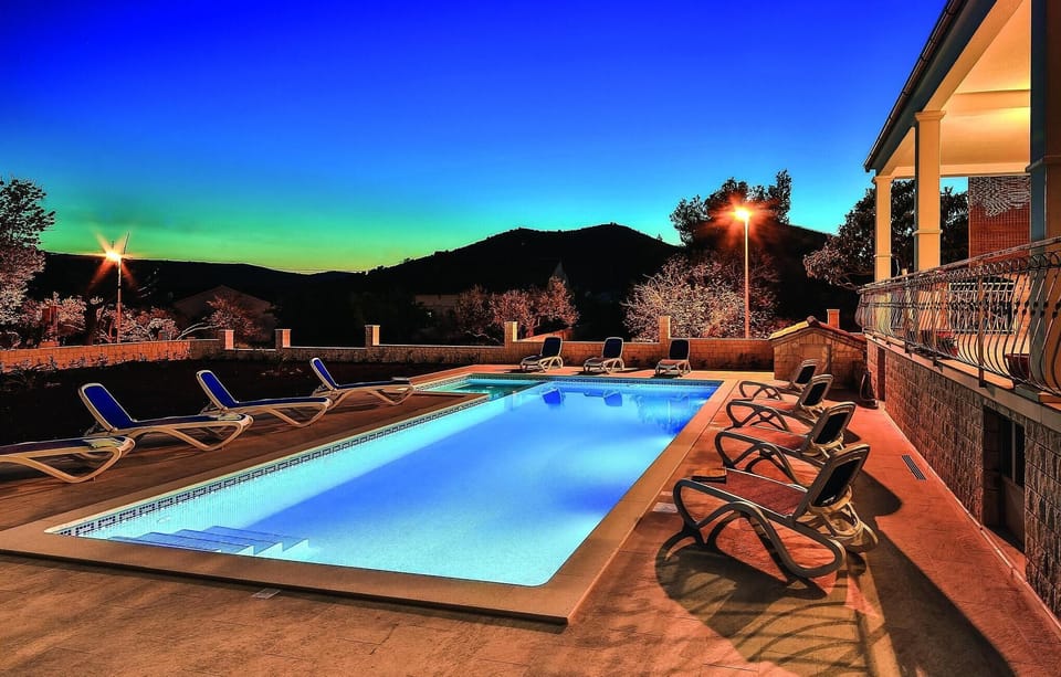 pool