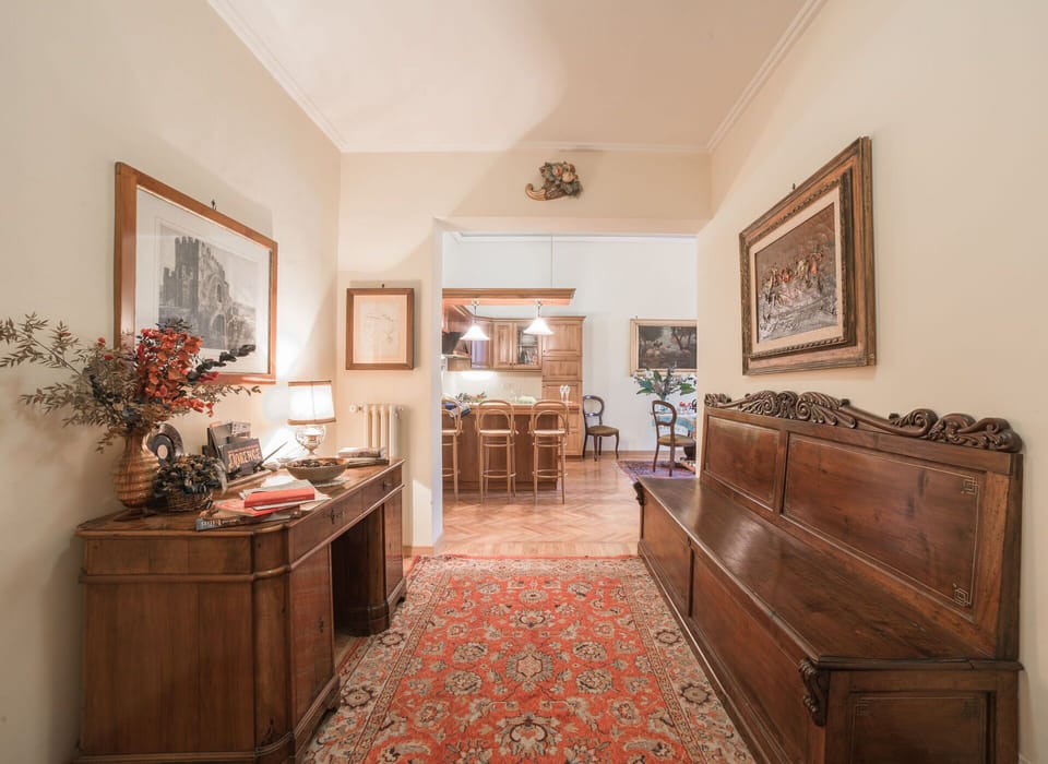 Room Detail