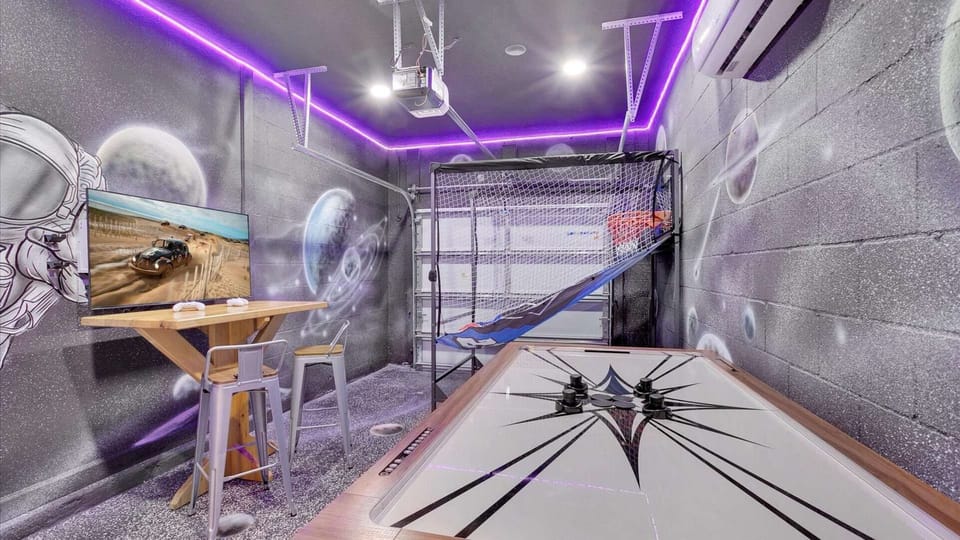 Game Room
XBOX, 50" roku TV
Basketball Hoops
Air hockey
Has AC