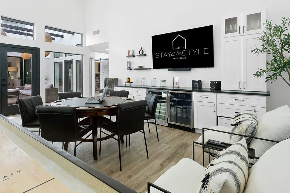 Poker anyone...fun bar area with high-end wine cooler and smart tv