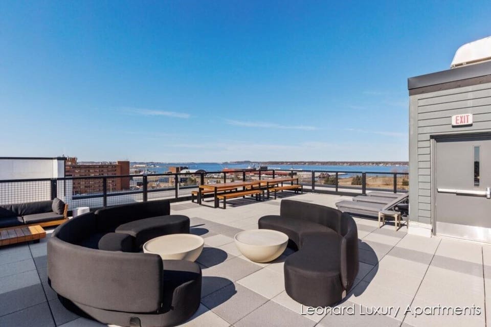 Outdoor rooftop deck for all Leonard building guests. Grills on top as well.