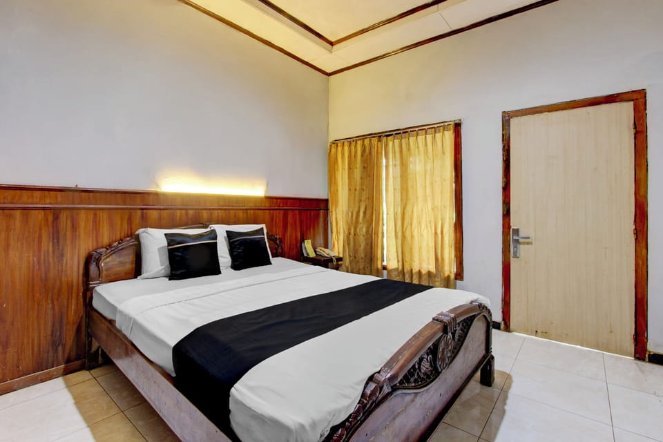 Standard Double Room | WiFi (free), bed sheets