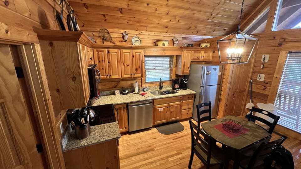 Kitchen/dining area 