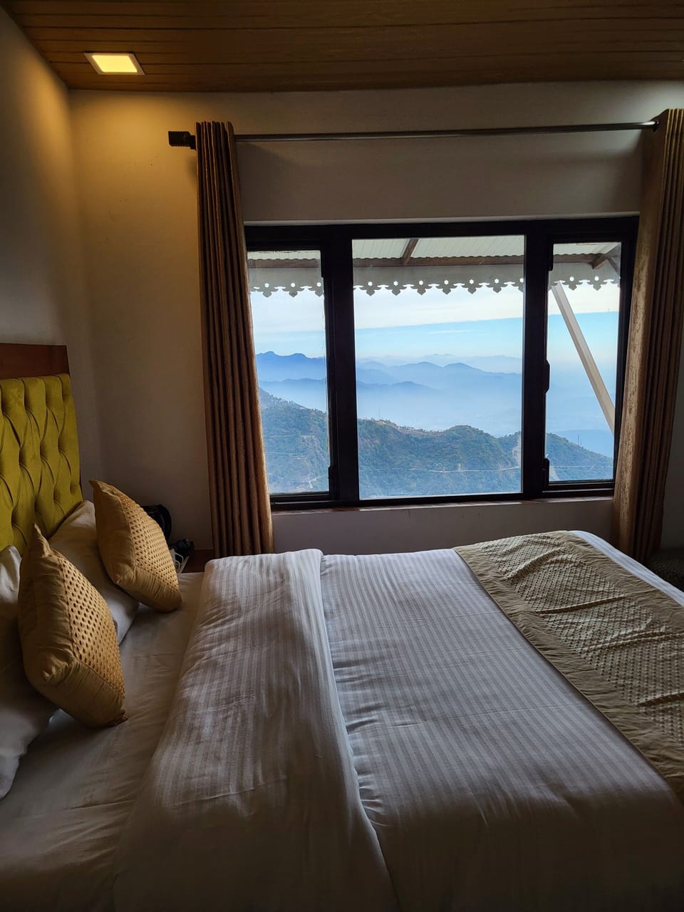 Deluxe Room | Free WiFi