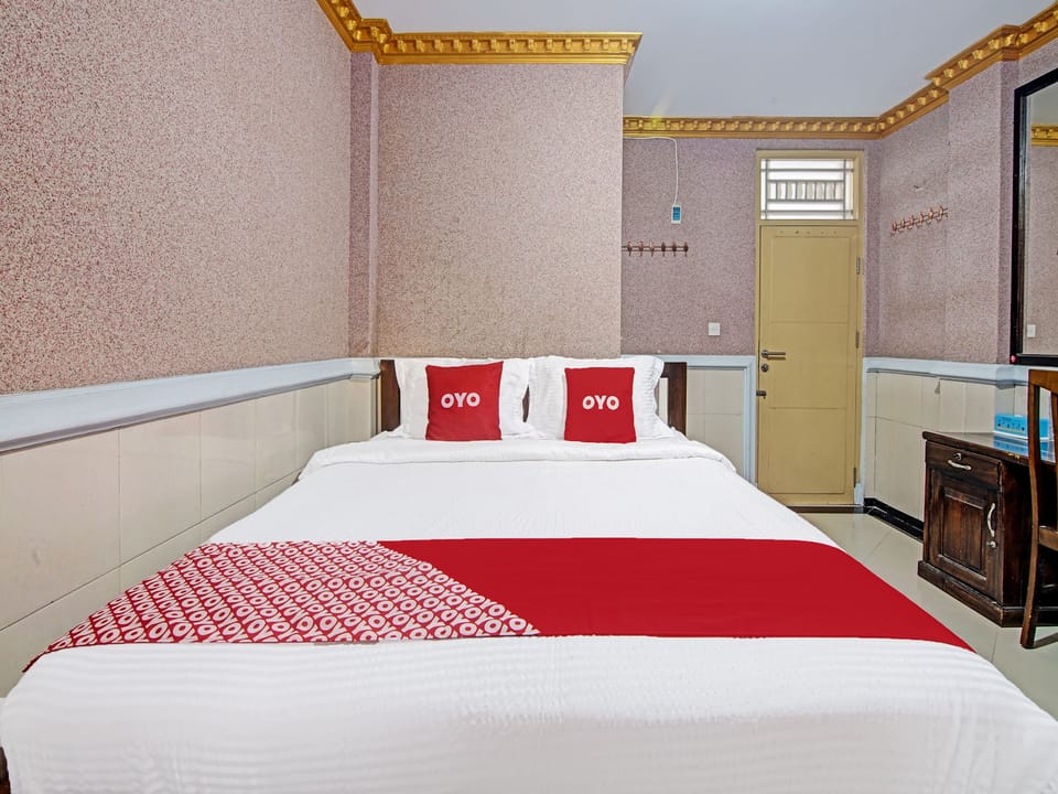 Standard Double Room | Desk, free WiFi, bed sheets