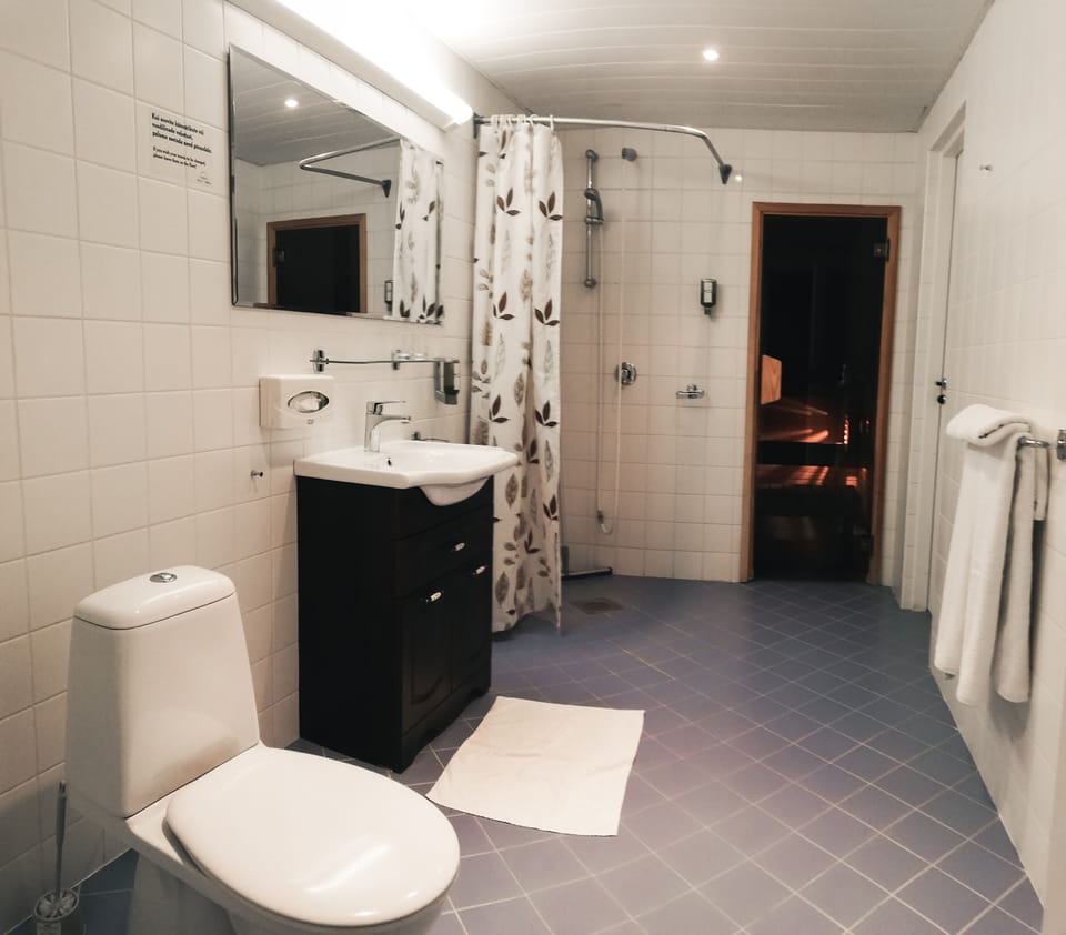 Free toiletries, towels