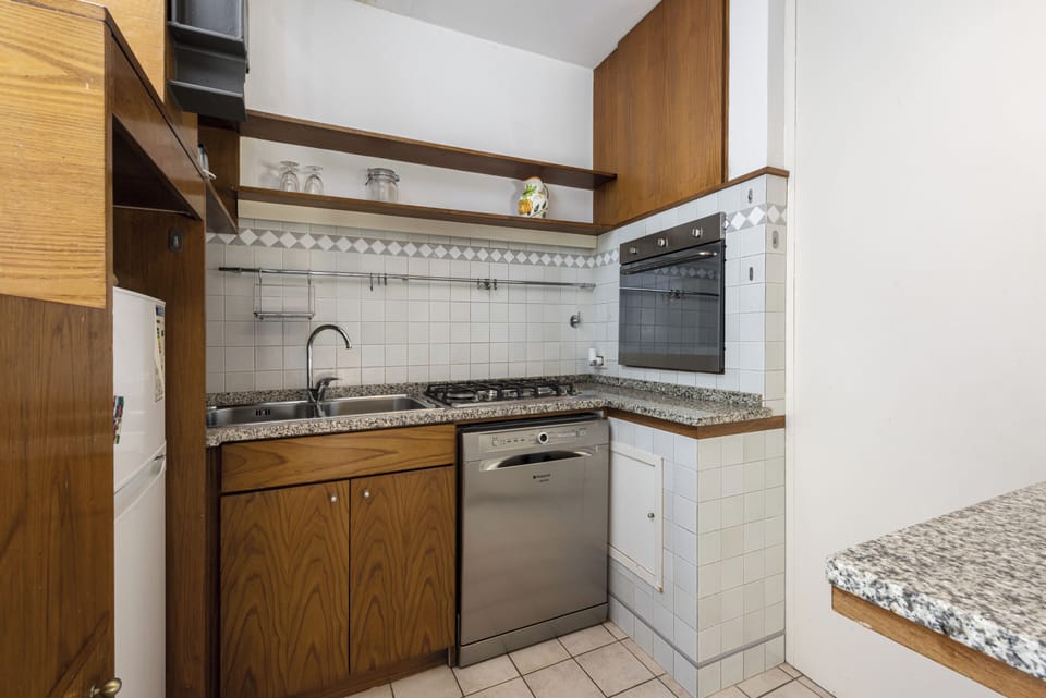 Comfort Apartment | Private kitchen | Fridge, oven, stovetop, dishwasher