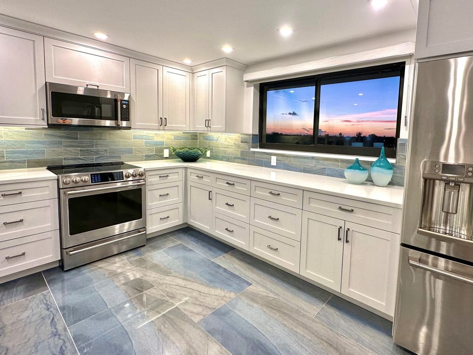 Gorgeous State of the Art Kitchen - Sunset view from your kitchen window