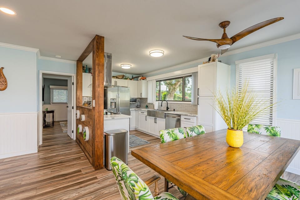 Condo, 2 Bedrooms | Dining