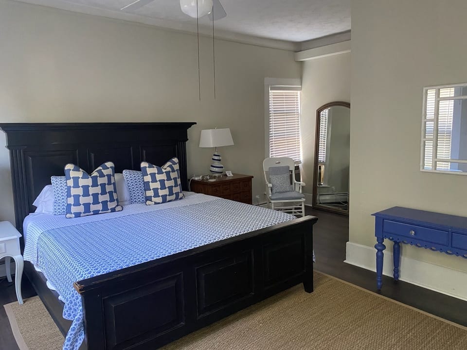 Deluxe Room | Free WiFi, bed sheets