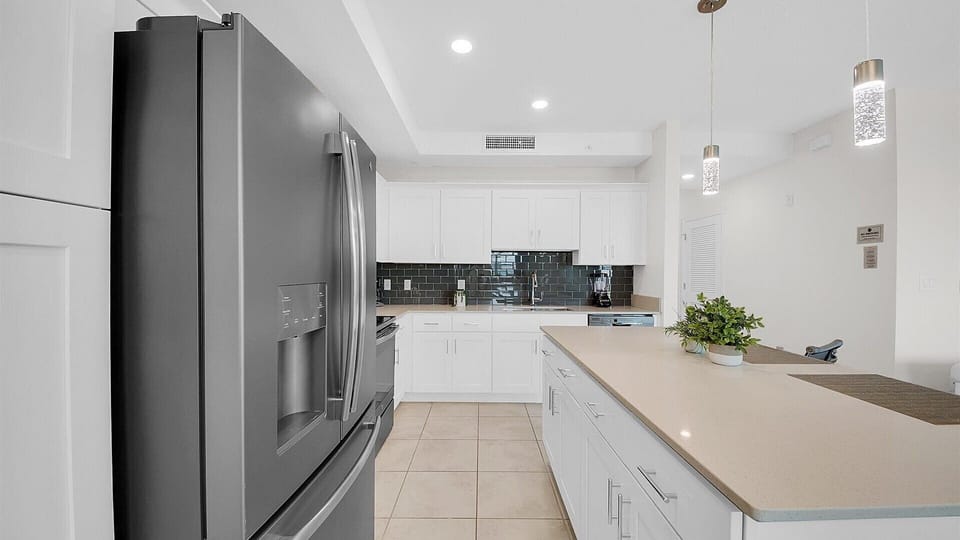 Kitchen (Angle 2)