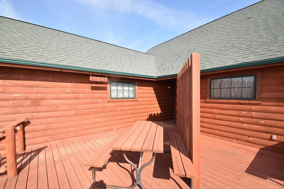 Rear Deck (Shared with Bear Cub)
