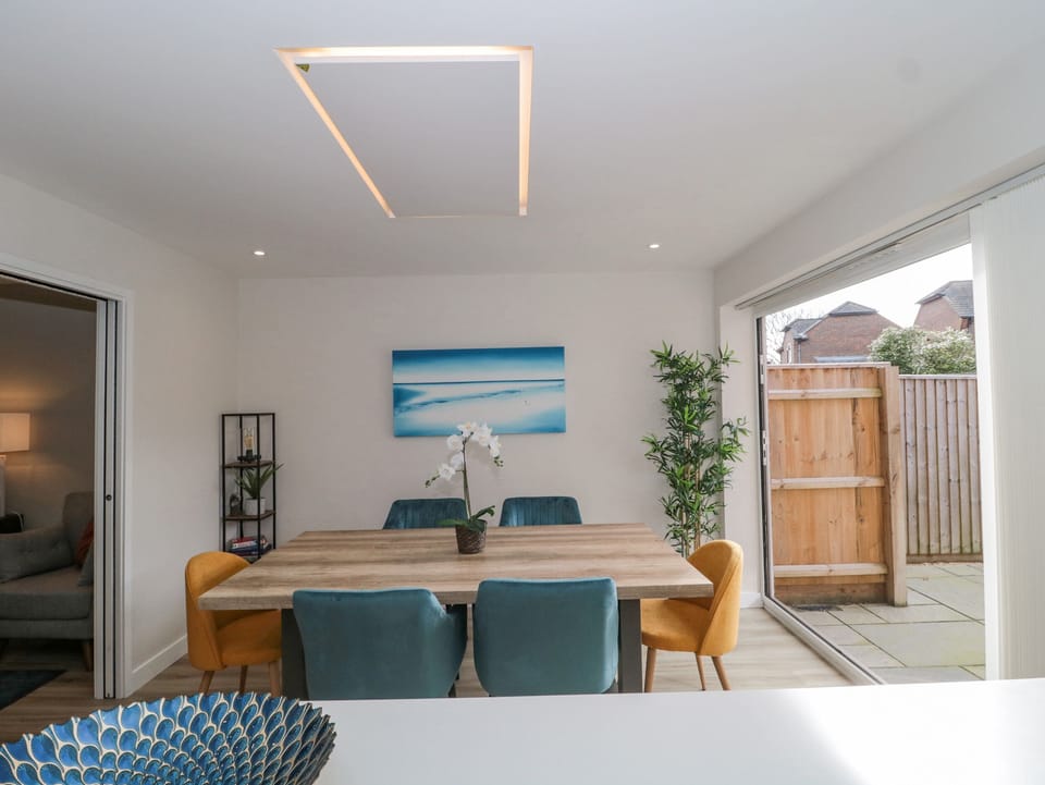 Cottage | Interior