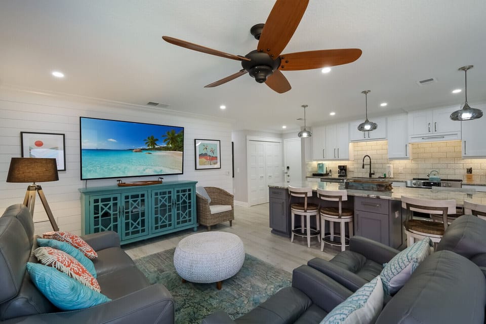 Newly updated condo