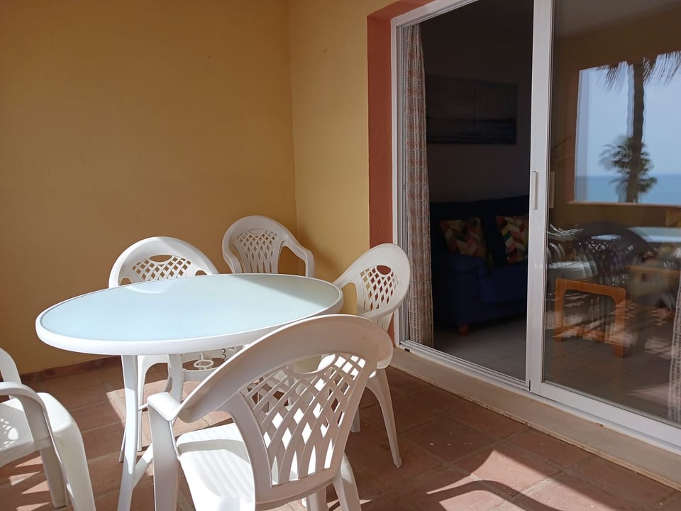 Terrace with sea views