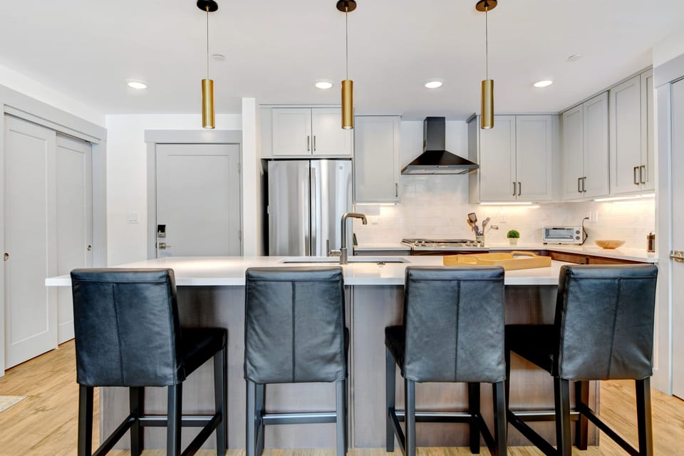Kitchen Area with Island Seating for 4