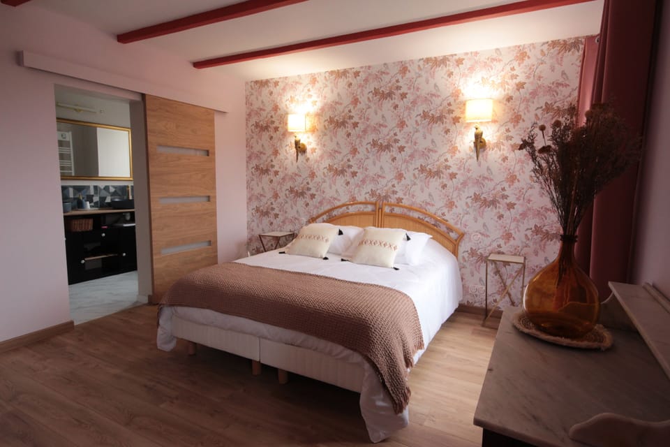 Premium Double Room | Individually decorated, individually furnished, soundproofing