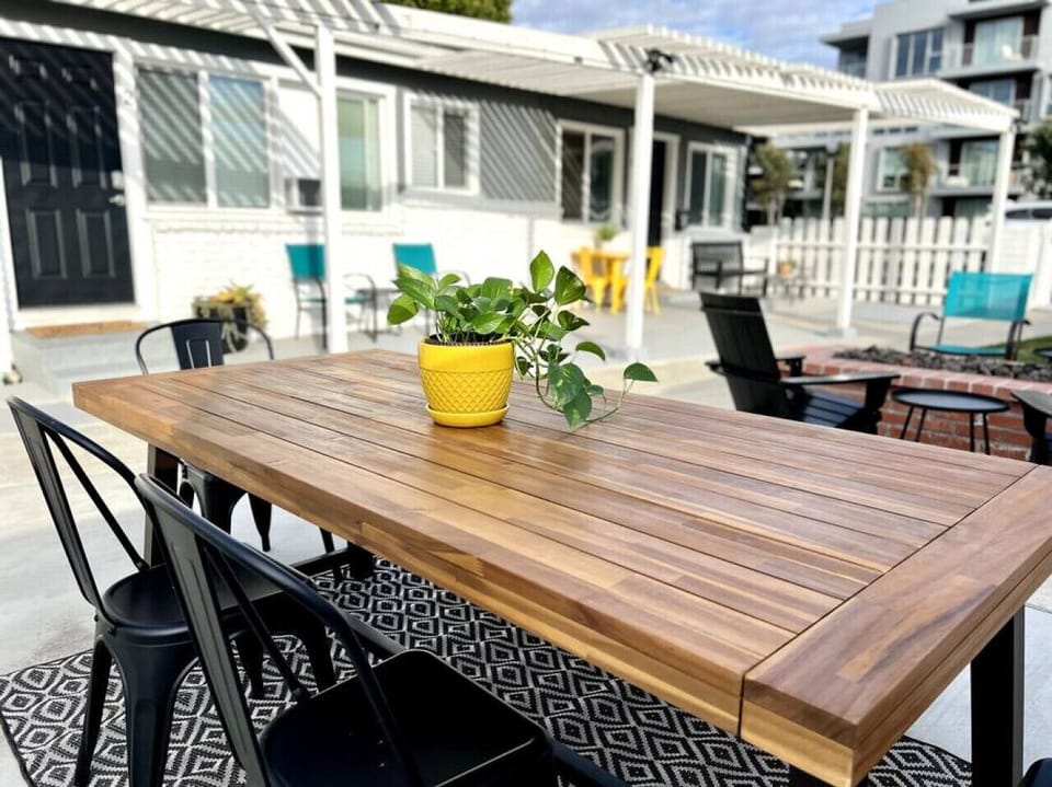 Outdoor dining for your stay at the beach!