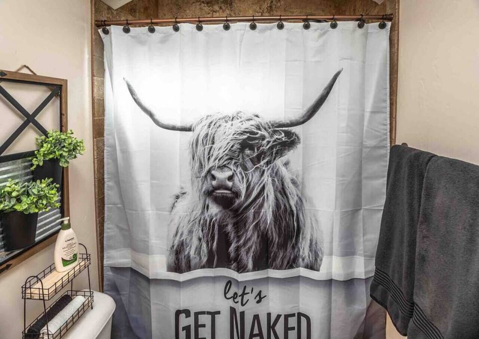 Main full bathroom, stocked with essentials
