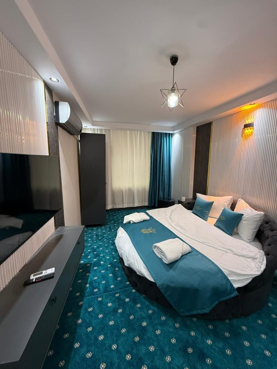 Business Room | Down comforters, Tempur-Pedic beds, free minibar items