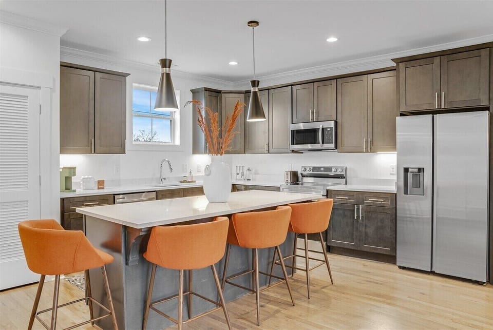 Mid century modern is in the kitchen too