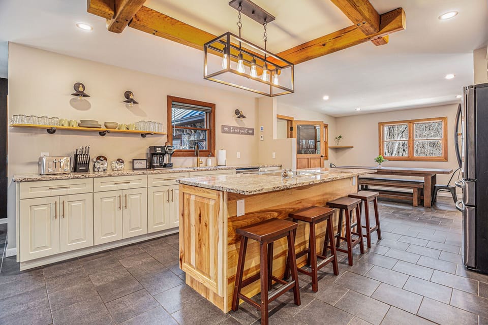 Wonderful fully stocked kitchen for cooking up all your favorite meals!