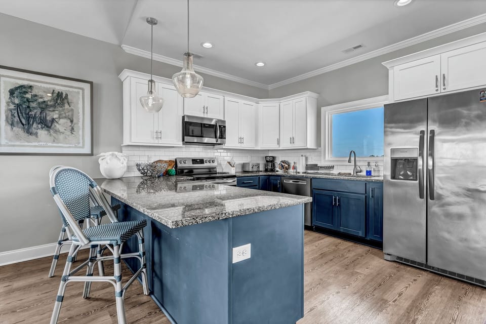 Kitchen with bar seating