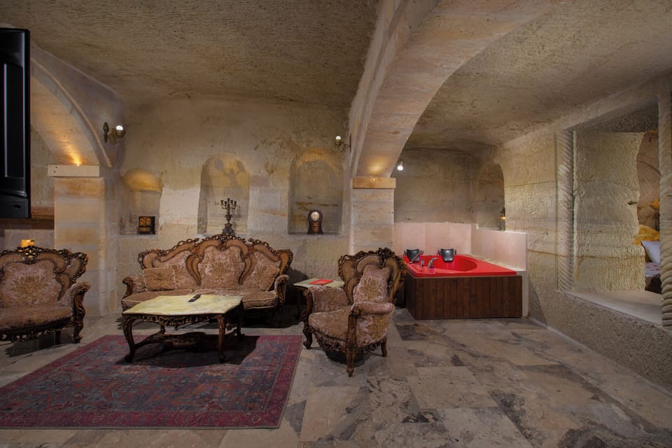 King Pool Cave Suite | View from room