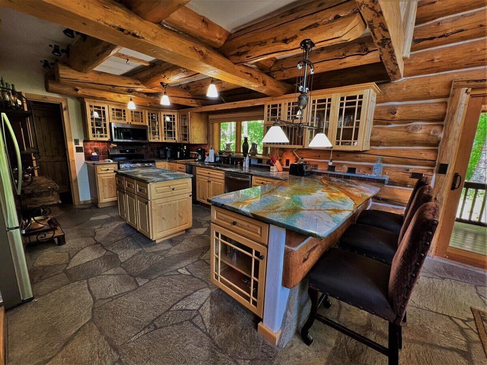 Fully Stocked Kitchen