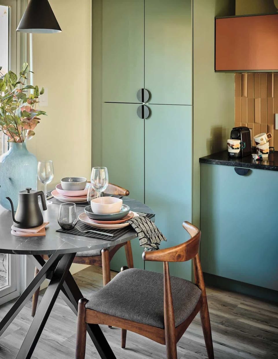 Enjoy organic porcelain dinnerware and our Nespresso machine with multiple flavors.