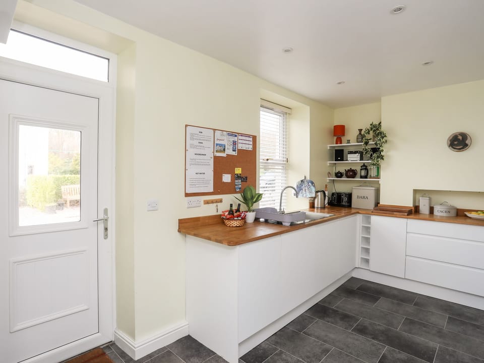 Fridge, dishwasher, electric kettle, toaster