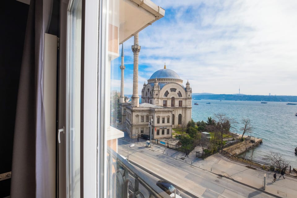 Dolmabahçe Mosque, from our living room - third floor, so you look down on it