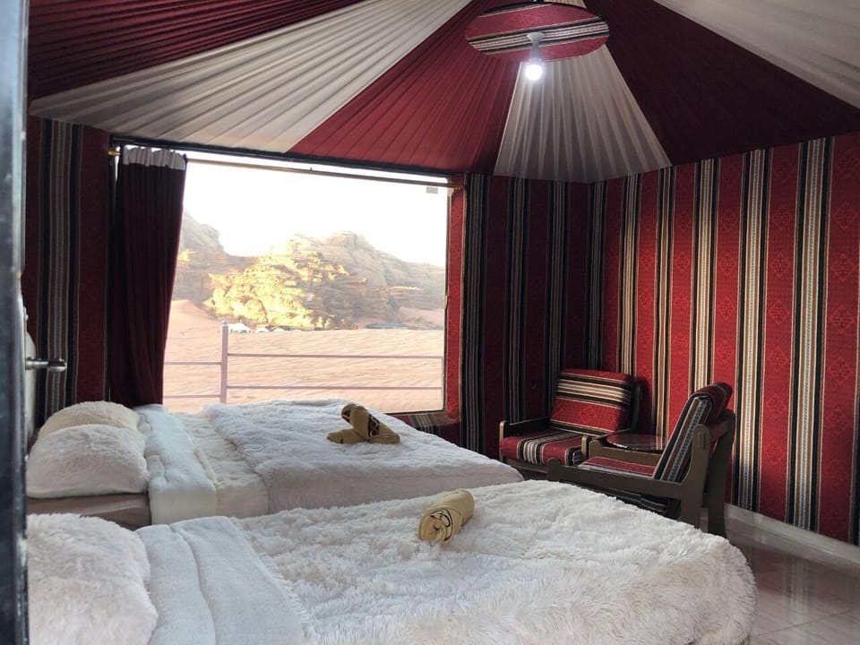 Panoramic Room, Multiple Beds, Non Smoking, Mountain View | Bed sheets