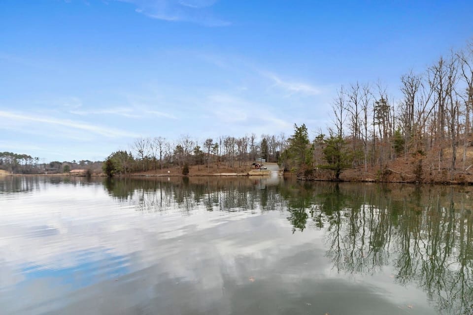 Beautiful views of Smith Mountain Lake