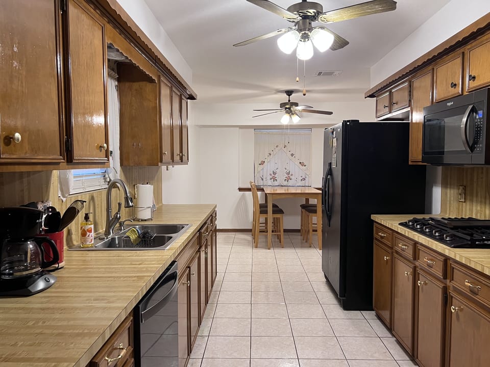 Full equipped kitchen