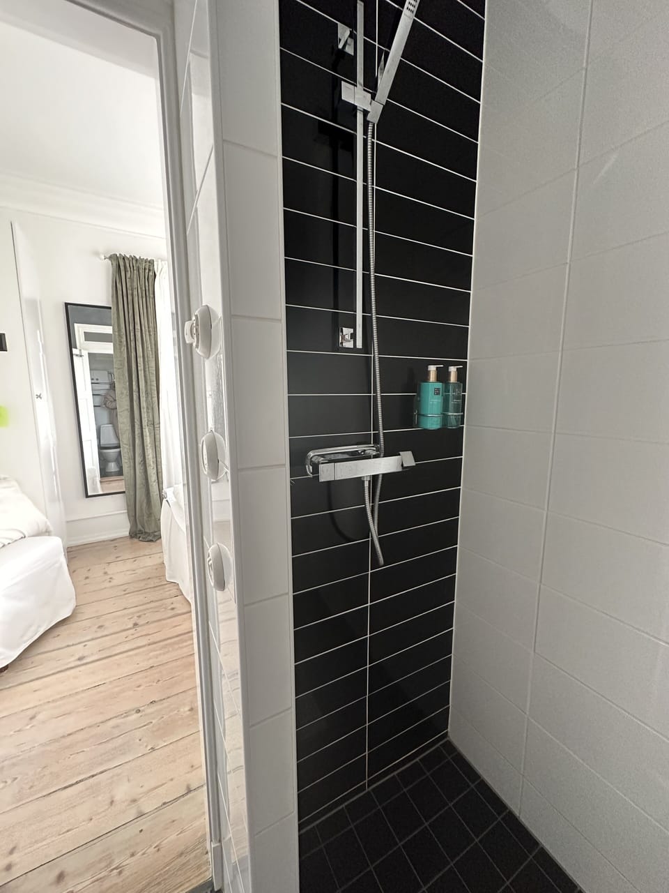 Classic Double Room - Room 3 | Bathroom | Shower, hair dryer, heated floors, towels