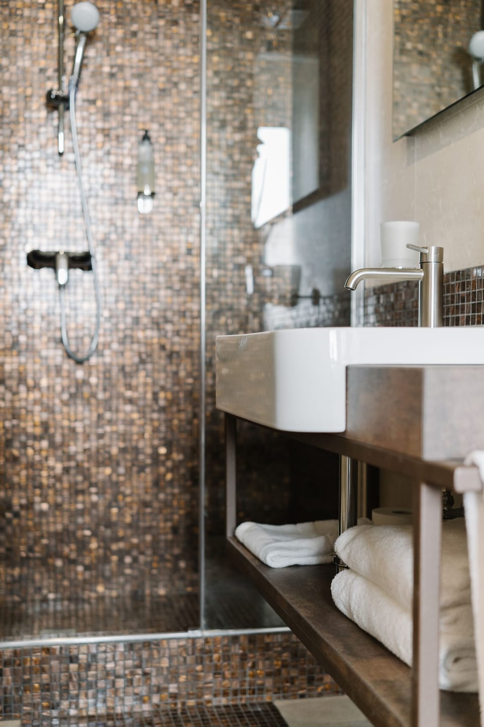 Exclusive Suite, Terrace | Bathroom | Shower, rainfall showerhead, free toiletries, hair dryer