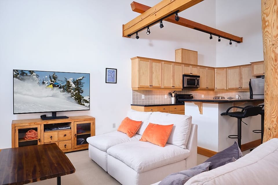 CascadeLodge4b-Jan.-23-lw-st-035