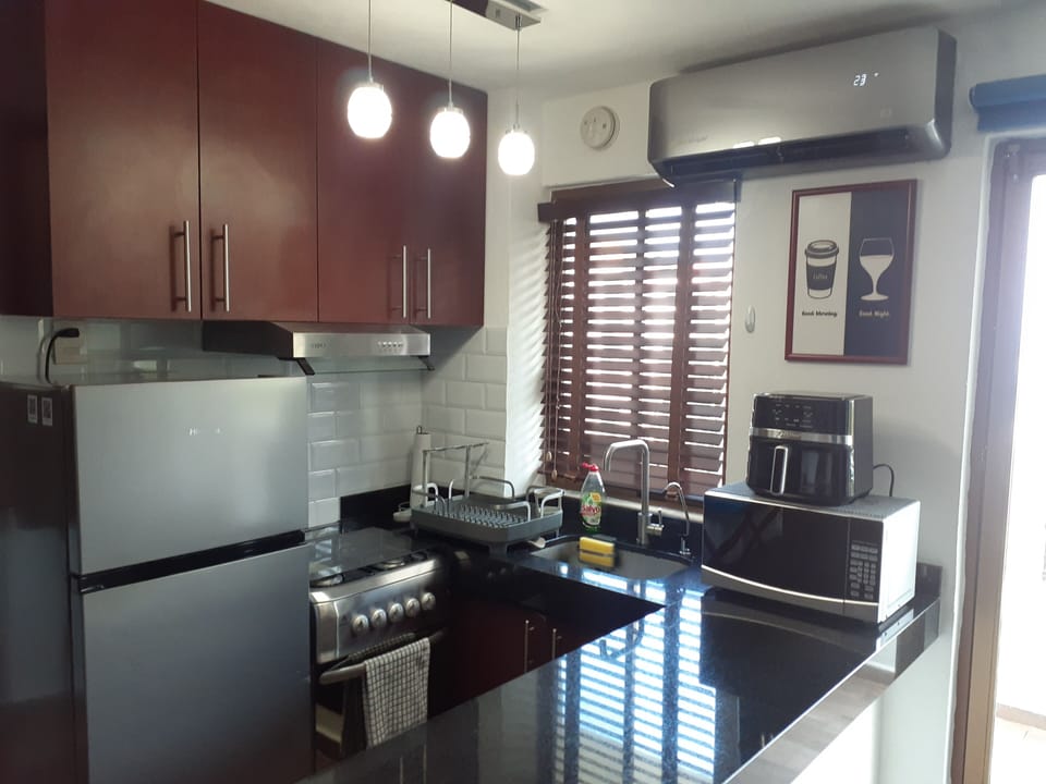 Air conditioning, equipped kitchen, Cuisinart Air fryer