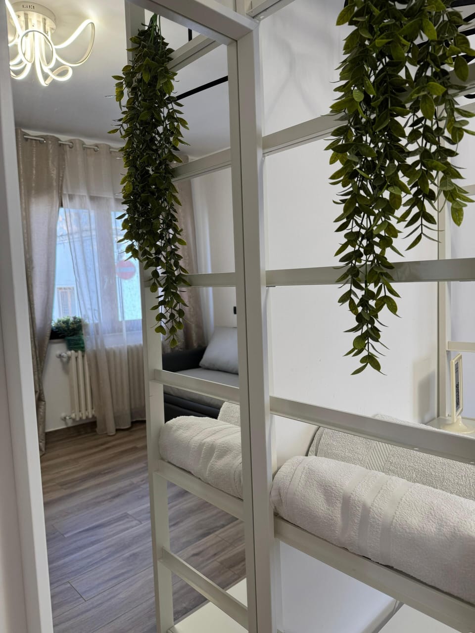 Comfort Double Room, 1 Bedroom | Select Comfort beds, desk, WiFi (free), individually furnished