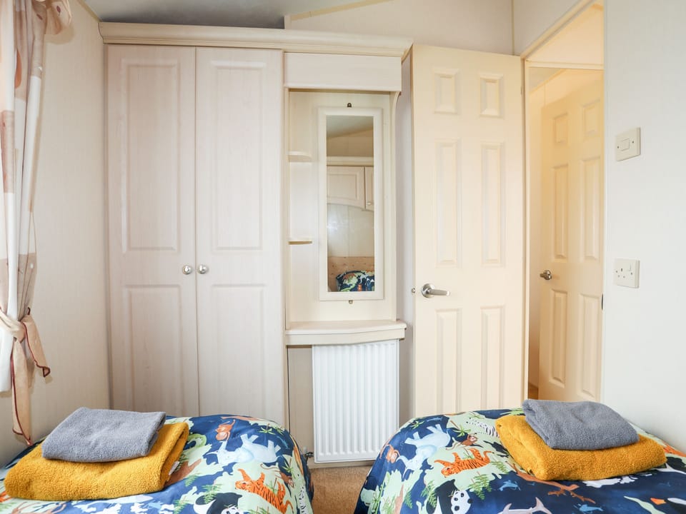 2 bedrooms, individually decorated, individually furnished, free WiFi