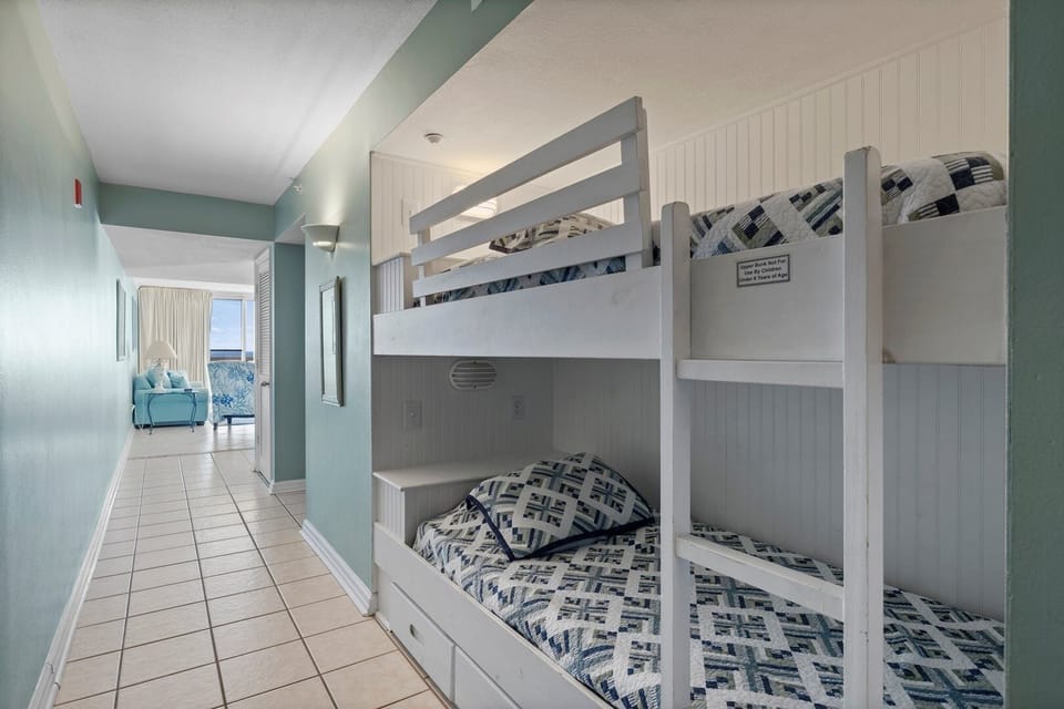 Pelican Beach 1510 1 Bedroom Condo by Pelican Beach Management Apartment in Destin