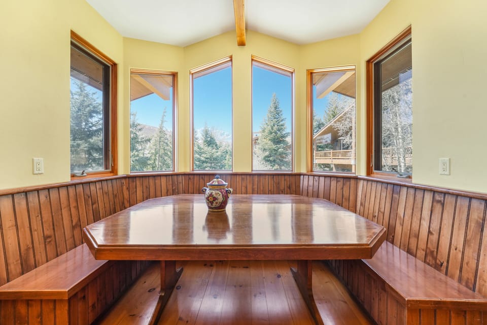 Kitchen banquette seating
