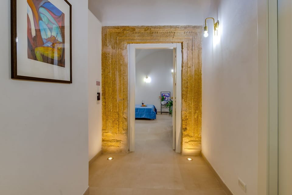 Deluxe Studio Suite, Multiple Beds, Non Smoking | Premium bedding, down comforters, minibar, laptop workspace