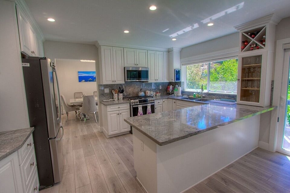 House, 4 Bedrooms | Private kitchen | Coffee/tea maker, fridge, toaster