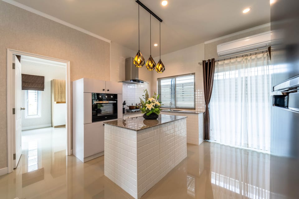 Villa | Private kitchen | Cookware/dishes/utensils