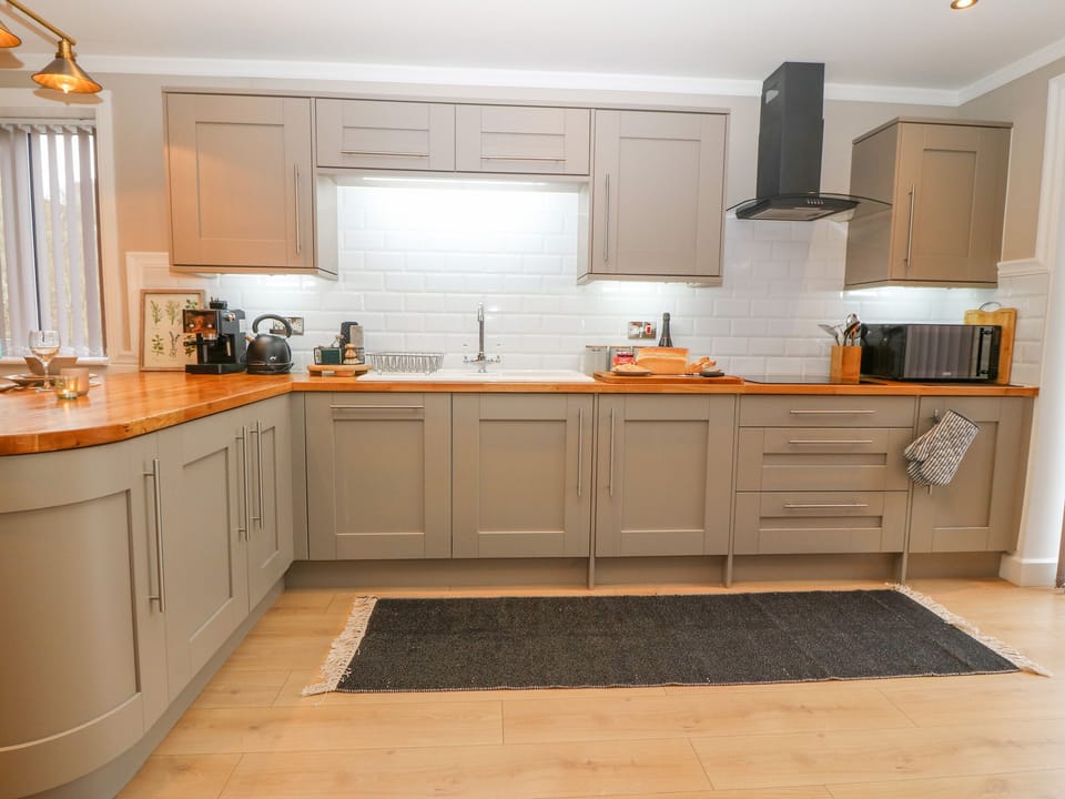 Fridge, dishwasher, electric kettle, toaster
